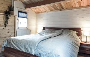 2 Bedroom Awesome Home In Heinkenszand