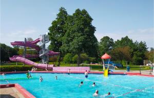 2 Bedroom Awesome Home In Heinkenszand