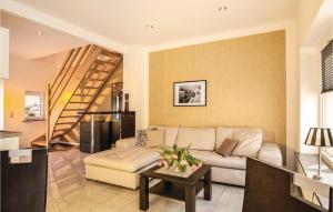 Nice Home In Pinnow With Wifi