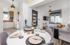 Nice Home In Sveti Fiilip I Jakov