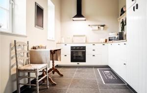 Awesome Home In Stavele With Wifi