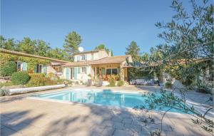 Maisons de vacances Nice Home In Callian With 4 Bedrooms, Outdoor Swimming Pool And Heated Swimming Pool : photos des chambres
