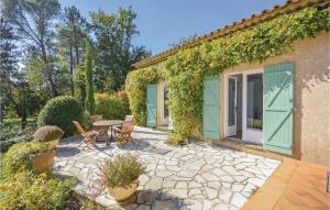 Maisons de vacances Nice Home In Callian With 4 Bedrooms, Outdoor Swimming Pool And Heated Swimming Pool : photos des chambres