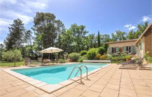 Maisons de vacances Nice Home In Callian With 4 Bedrooms, Outdoor Swimming Pool And Heated Swimming Pool : photos des chambres