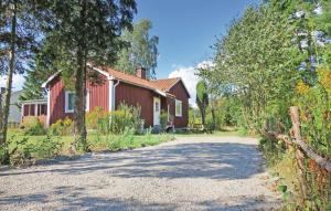 Amazing Home In Bromlla With 3 Bedrooms, Sauna And Wifi