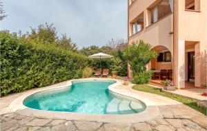 Stunning Apartment In Pula With 2 Bedrooms, Outdoor Swimming Pool And Jacuzzi