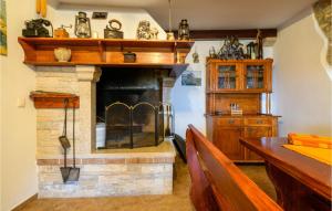 Nice Home In Mandalencici With Kitchen