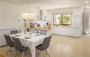 Beautiful Home In Rovinj With Wifi 