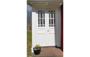 Amazing Home In Bor With Wifi