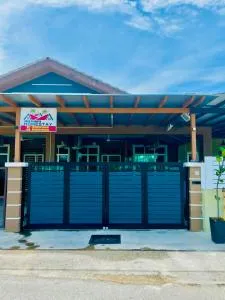 ST2166 Arfa Permata Homestay - 马日丹那