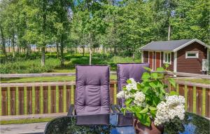 2 Bedroom Beautiful Home In Källby