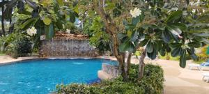 Patong beach apartment for up to 4 person