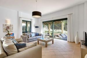 Villa Julietta by Villa Plus