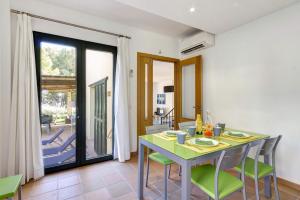 Villa Julietta by Villa Plus