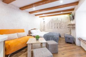 Сучасна квартира на Площі Ринок 3 після ремонту у місті Львові самий центер