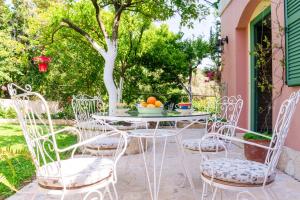 Dimitras Garden - Holiday Apartments
