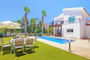 Villa Basil - 50m from Med Sea - Zeybekköy