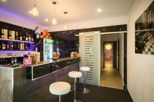 Monsuite Relais 2 - Suite Fleur img2