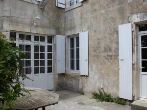 Maisons de vacances Maison Saint-Georges-d'Oleron, 10 pieces, 15 personnes - FR-1-246A-61 : photos des chambres