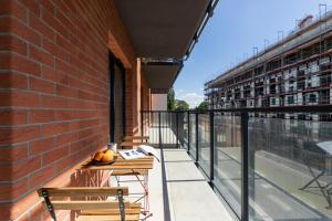 Salsa Apartments Cracow by Renters