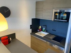 Appartements Antibes Secured Parc Velusine with private parking, Terrace, Pools and Tennis courts. : photos des chambres