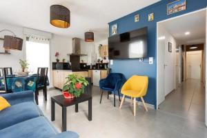 Appart avec 3 chambres au pied du TRAM avec internet !