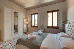 Zante Apartment by Mamo Florence