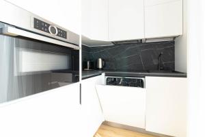 VineWood Apartment, By Cohost