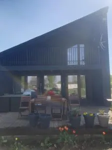 Domek nad wodą - Jałówka