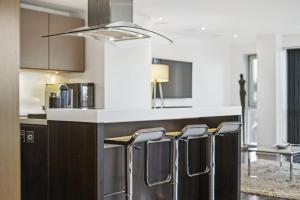 The Residences Queens Highlands