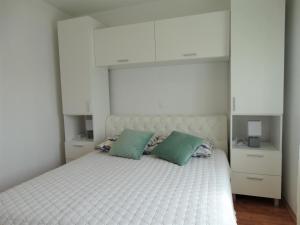 Apartman Crikvenica 30244 - Visnja silver