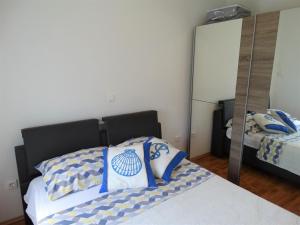 Apartman Crikvenica 30244 - Visnja silver