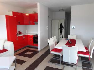 Apartman Crikvenica 30244 - Visnja silver 