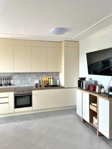 Apartment with terrace and sea view 2
