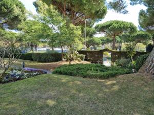 Superbe T2 tout confort 3 étoiles, entièrement renové avec piscine, parking, clim, wifi, Netflix