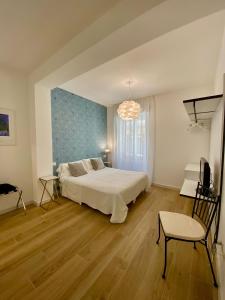 Large Double or Twin Room