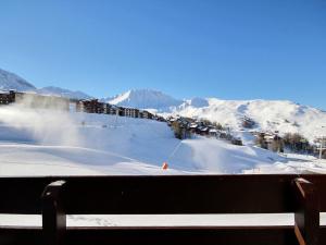 Studio cabine PMR avec balcon, au pied des pistes et proche commerces - La Plagne Soleil - FR-1-455-124