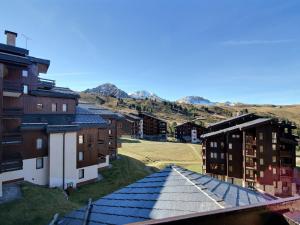 Bel appartement rénové au centre de Belle Plagne, balcon, au pied des pistes - FR-1-455-205