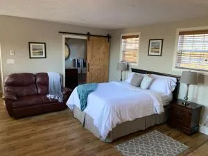 Alma Shore Lane Suites & Cottages - Riverside