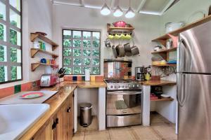 Casa Mariposa 2 BR in Playa Chiquita