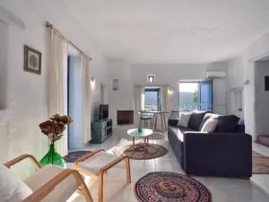 Leticia Villa with pool with amazing sea views, Paros - Márpissa