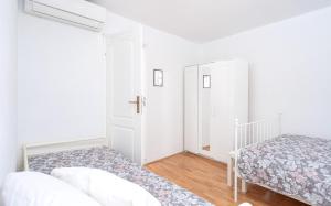 Harbourside Guesthouse Mandina - ZF Hvar