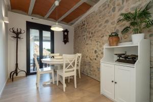 Hauzify I Apartaments Montblanc