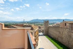 Hauzify I Apartaments Montblanc