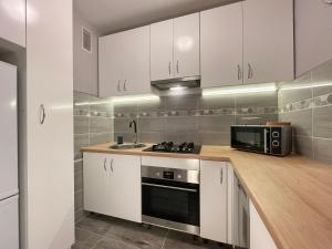 Apartament przy Atrium, stacja metra Rondo ONZ