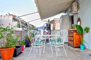 Koukaki sunshine roof apartment