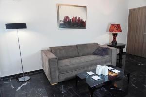 Mariannas Stylish Brand New Apt in the heart of Athens