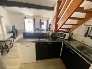 Le Cocon dAvignon - T2 Duplex 40m2 - Centre historique Intra muros- WIFI CLIMATISATION
