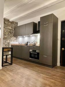 La loge de pierre au coeur de la vieille ville d Annecy