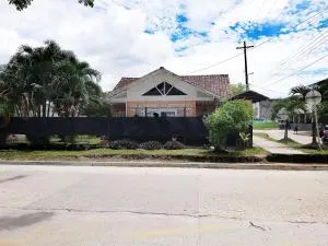 Tu Casa En Leticia - Nazareth